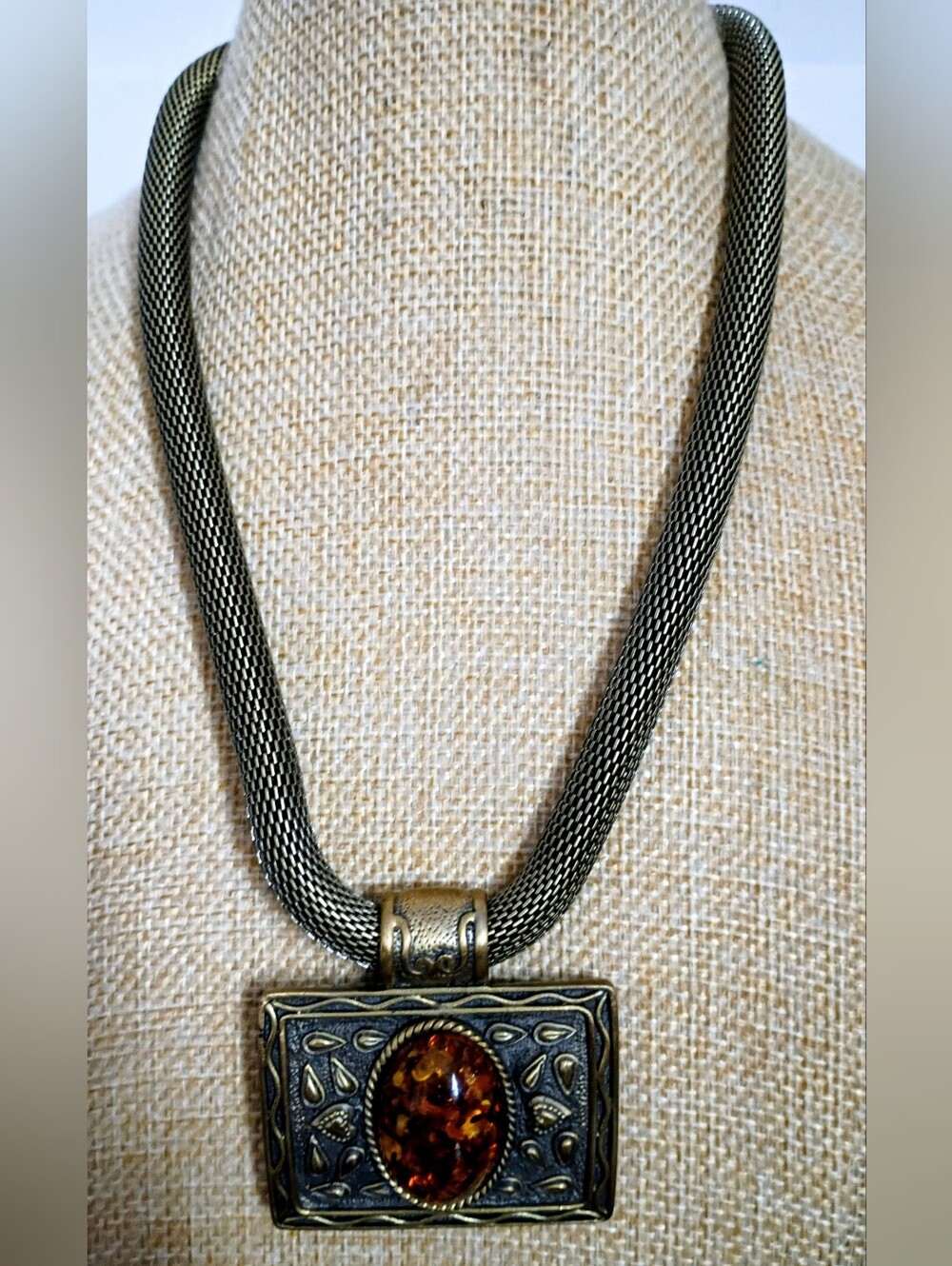 Vintage Faux Amber Pendant Necklace - Women Jewelry